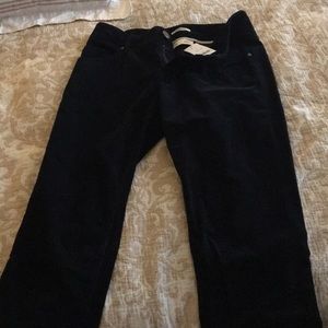 Black cords (fine grain)